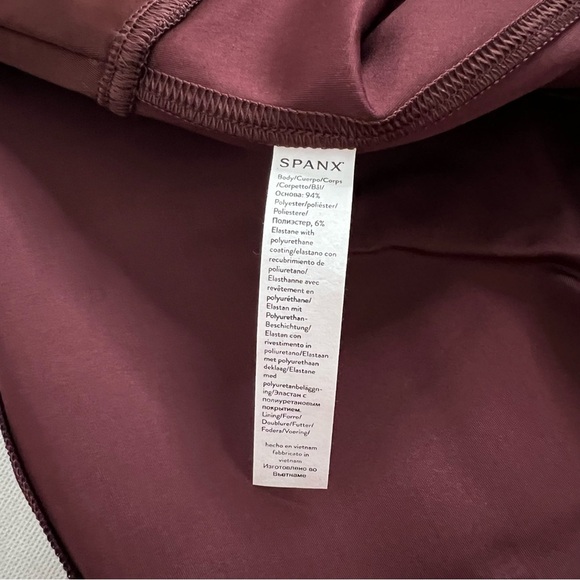 SPANXshape Faux Leather Patent Leggings Size Small Petite Ruby Burgundy Shiny - Picture 13 of 16